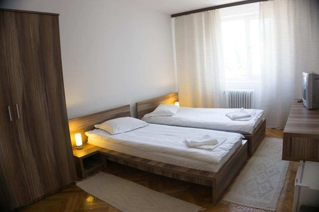 Hotel Merkur Miercurea Ciuc Extérieur photo