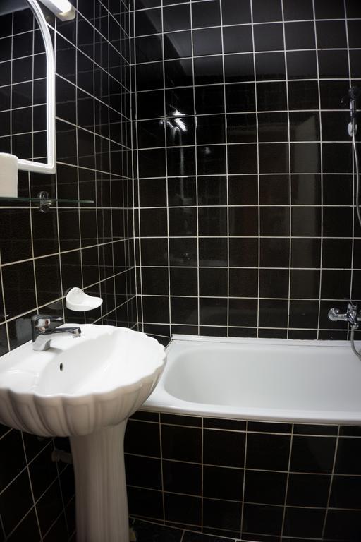 Hotel Merkur Miercurea Ciuc Extérieur photo